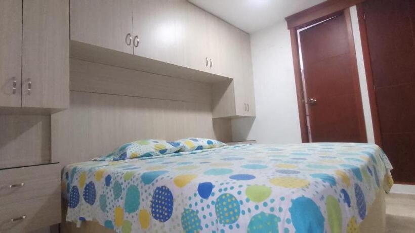 پانسیون Hostal El Recreo