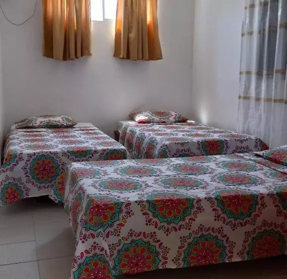 پانسیون Hostal El Recreo