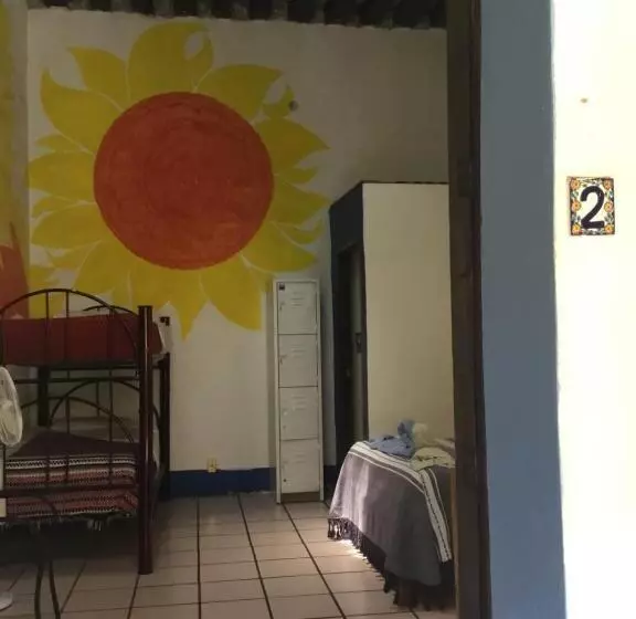 پانسیون Hostal Luz De Luna Nuyoo