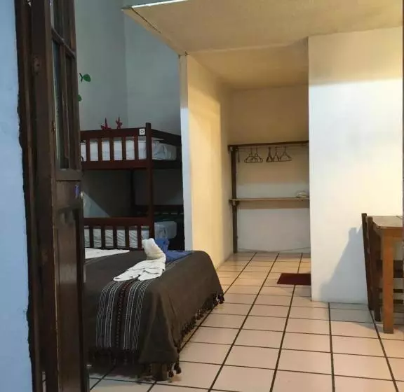 پانسیون Hostal Luz De Luna Nuyoo