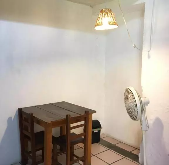 پانسیون Hostal Luz De Luna Nuyoo