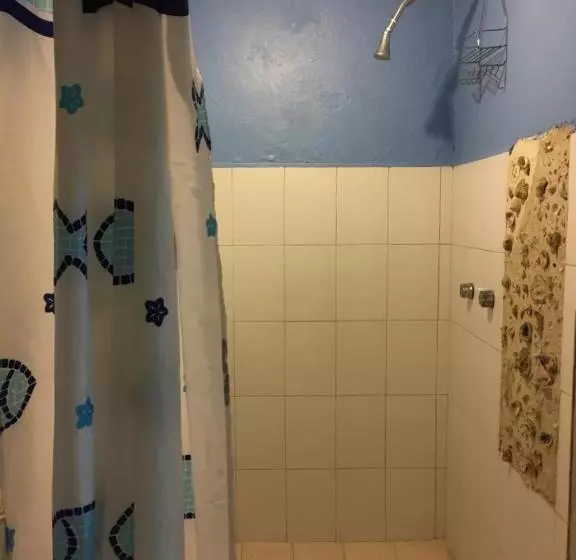 پانسیون Hostal Luz De Luna Nuyoo