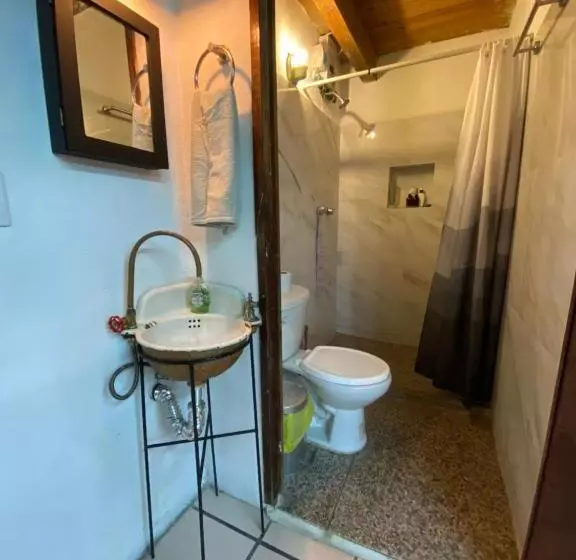 پانسیون Hostal Luz De Luna Nuyoo