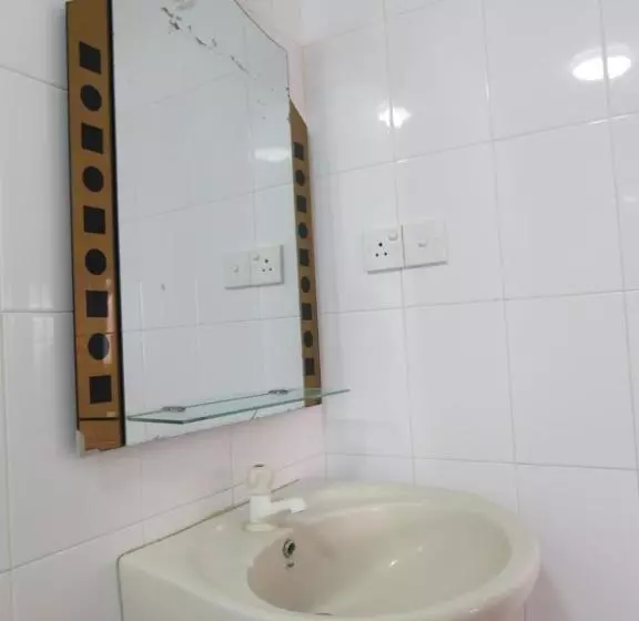 ペンション Why Not Guest House