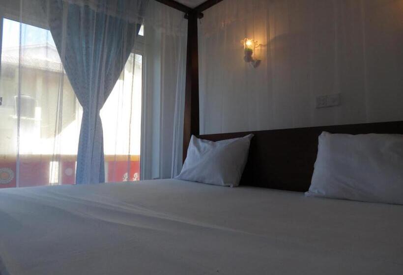 ペンション Why Not Guest House