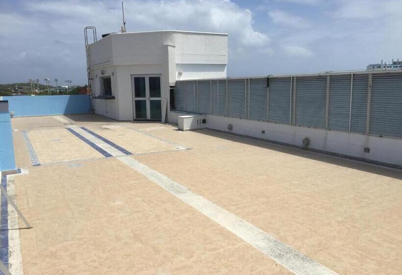 Общежитие Hostal Central Beach