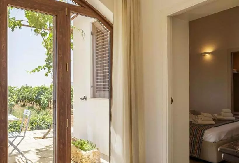 Hotelli Tenutayala Residenza Agrituristica