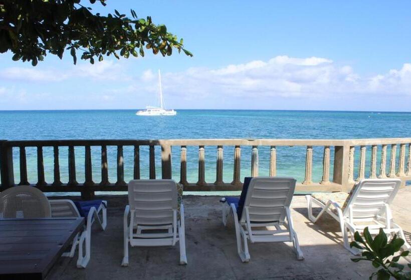 پانسیون Jamrock Secret Retreat