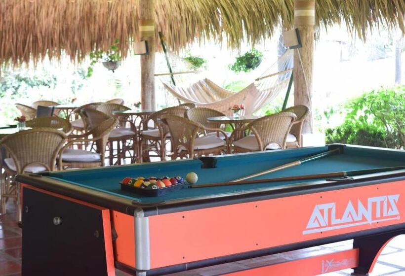 پانسیون Palomino Breeze Hostal