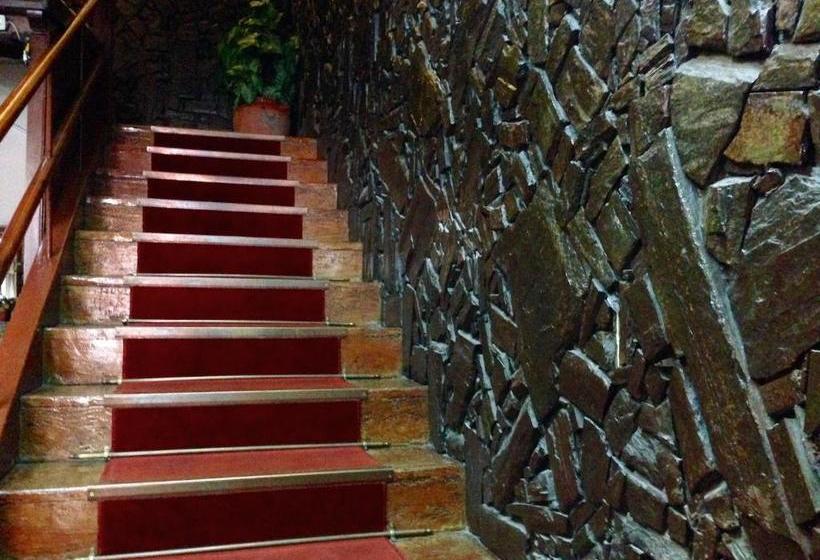 پانسیون Residencial Dom Duarte