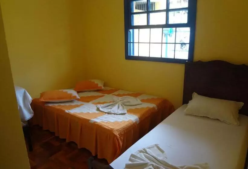 ペンション Pousada B & B