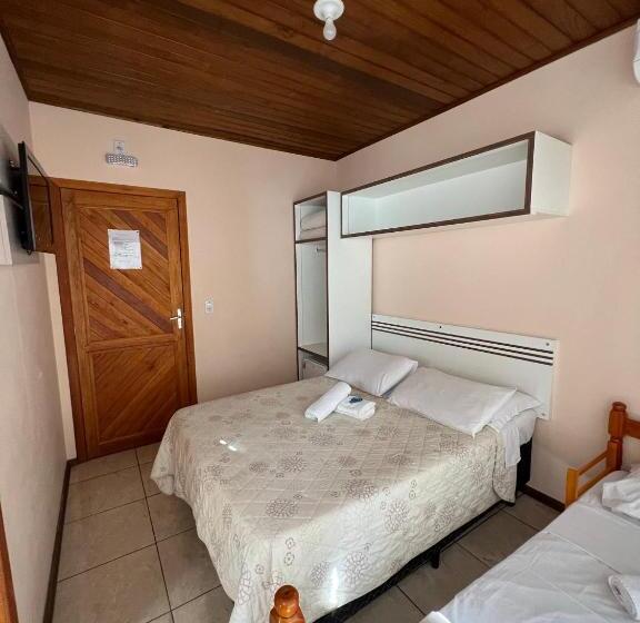 פנסיון Pousada Rosália