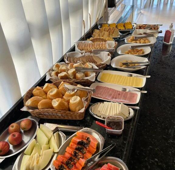 פנסיון Pousada Rosália