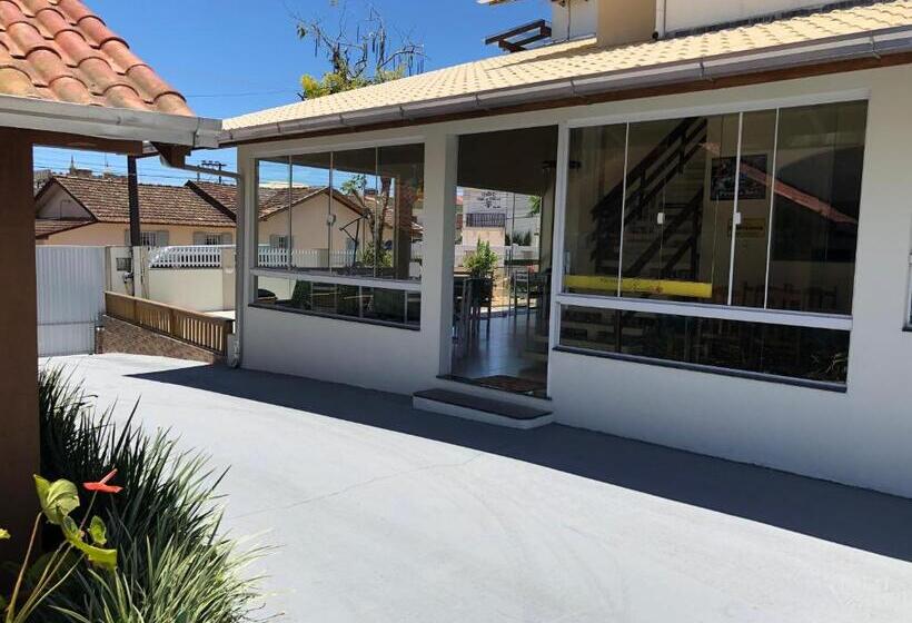 פנסיון Pousada Rosália