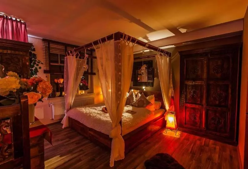 Majatalo Whirlpool Suite Marrakesch Lounge