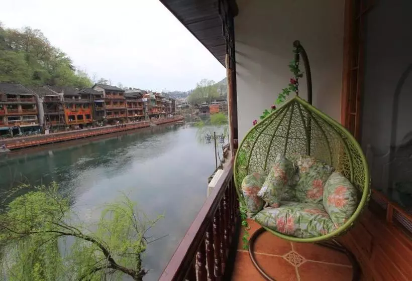 ペンション Fenghuang Memory Linjiang Inn