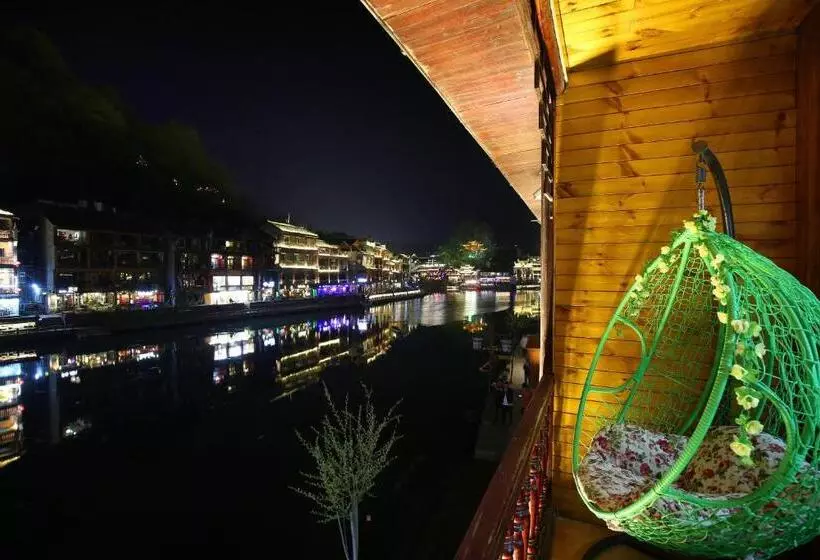 ペンション Fenghuang Memory Linjiang Inn