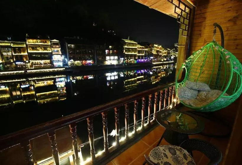 ペンション Fenghuang Memory Linjiang Inn