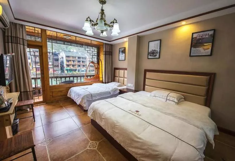 ペンション Fenghuang Memory Linjiang Inn