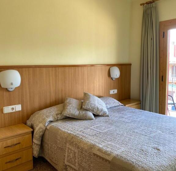 Пансион Hostal Alt Llobregat