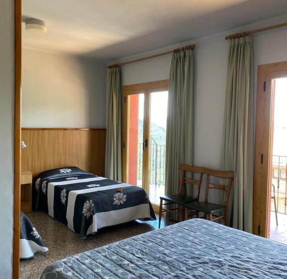 Пансион Hostal Alt Llobregat