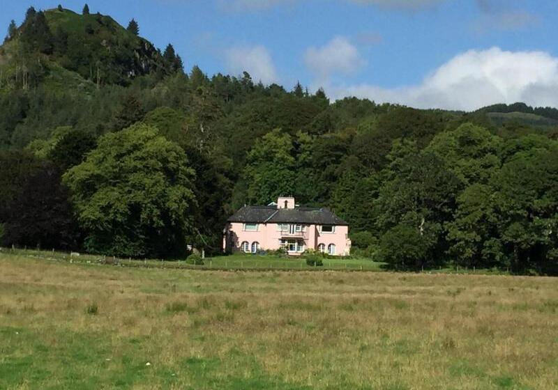 ペンション Melfort House