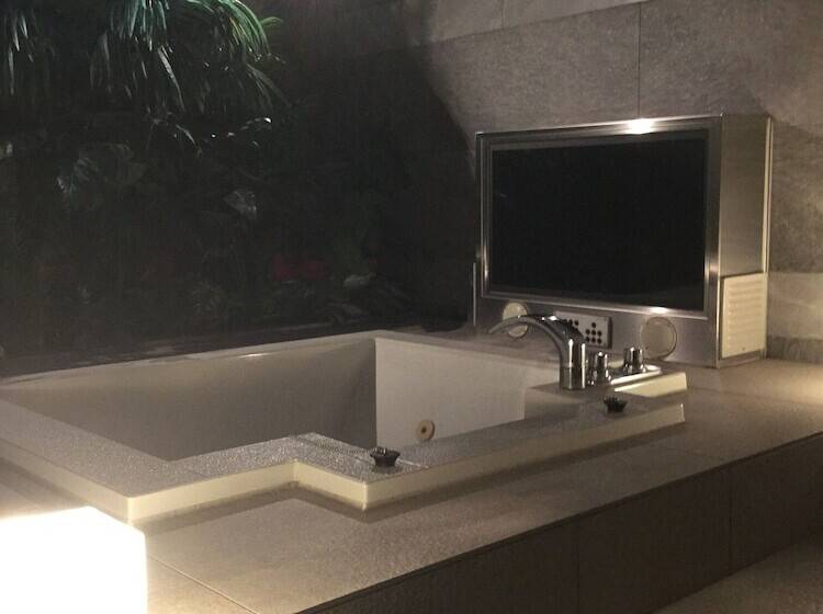 בית מלון כפרי Venus Neo