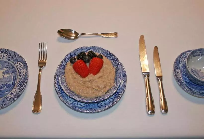 Majatalo West Acre House