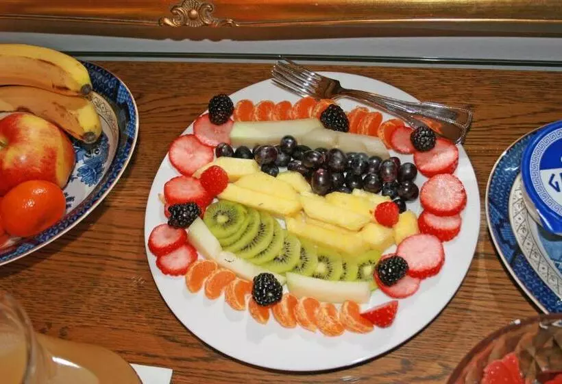 Majatalo West Acre House