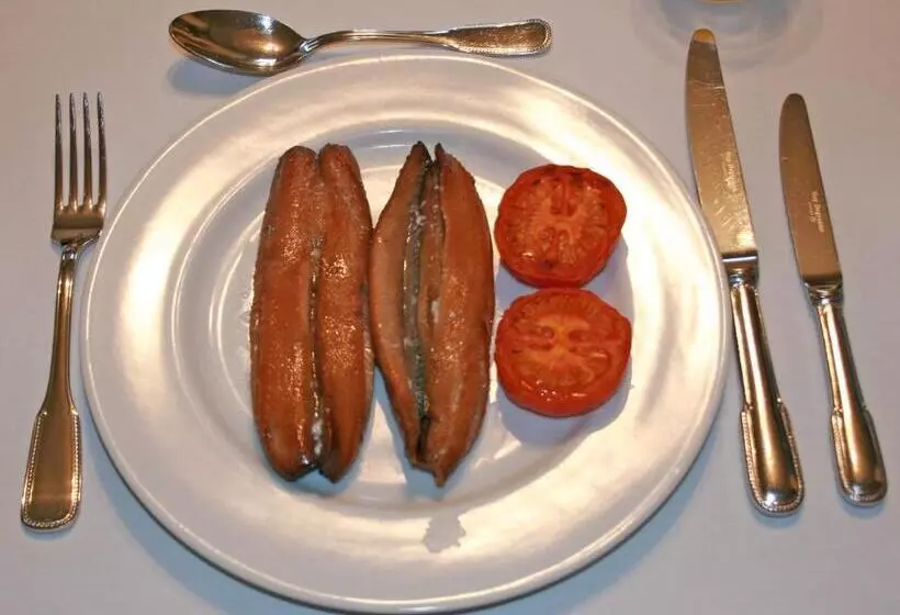 Majatalo West Acre House