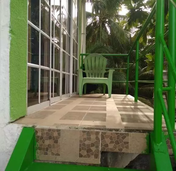 Retkeilymaja Posada For Living