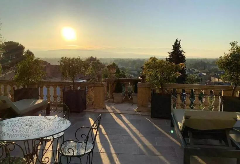 ベッドアンドブレックファースト Le Petit Chateau