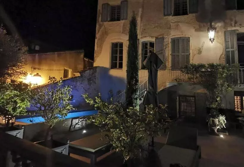 ベッドアンドブレックファースト Le Petit Chateau