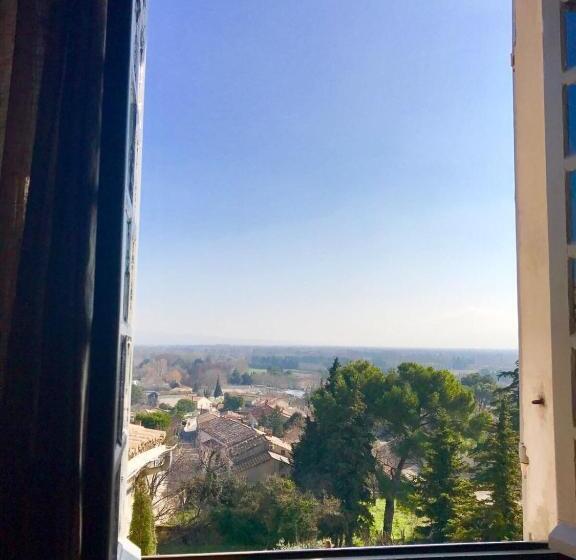 مبيت وإفطار Le Petit Chateau