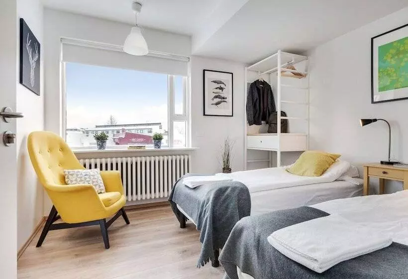 پانسیون Lækur Guesthouse