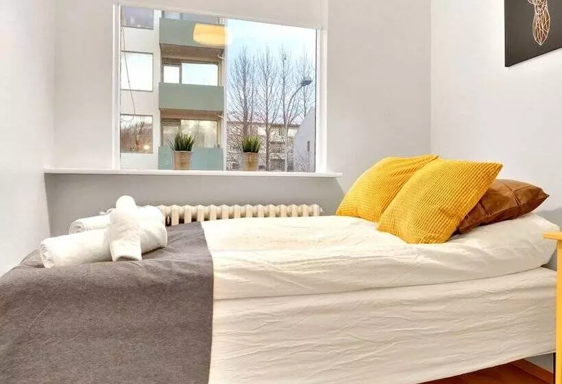 پانسیون Lækur Guesthouse