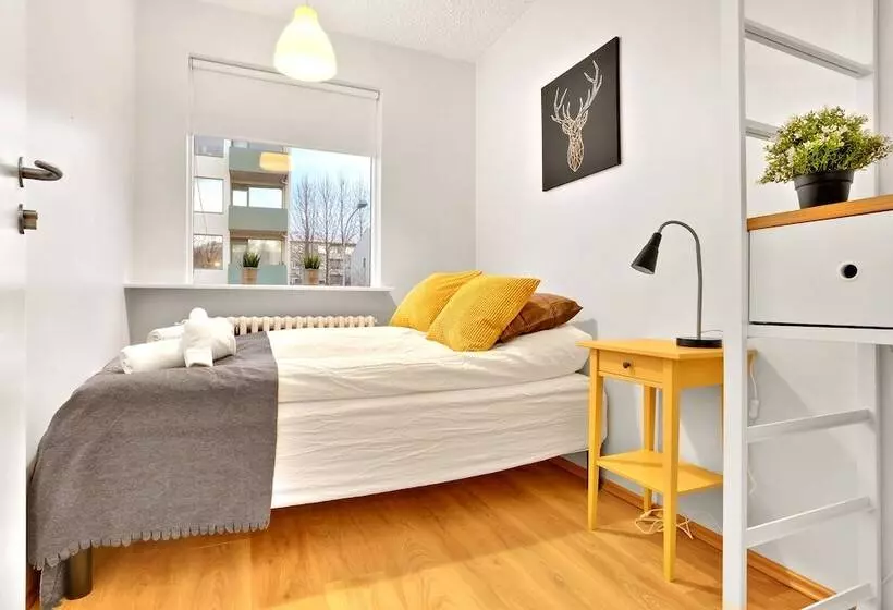 پانسیون Lækur Guesthouse