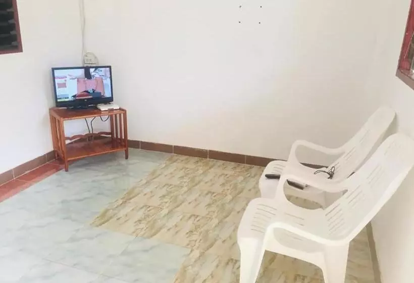 Majatalo Plaifon & Tonnaw House