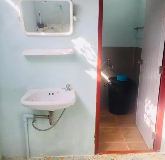 Majatalo Plaifon & Tonnaw House