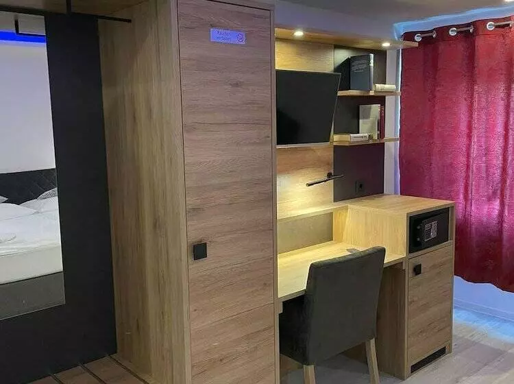 Hotelli & Restaurant Bella Italia