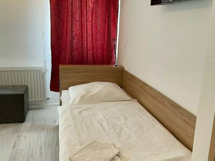 Hotelli & Restaurant Bella Italia