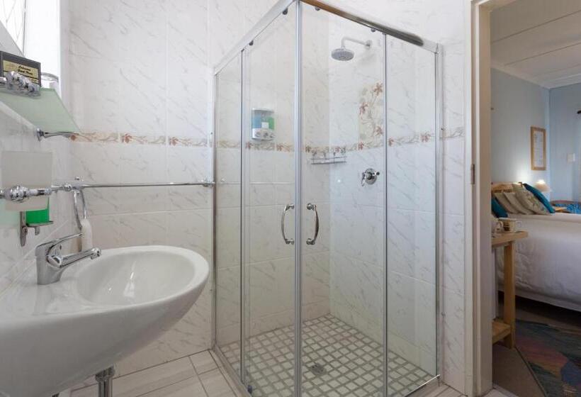 بنسيون Colesview Guest House