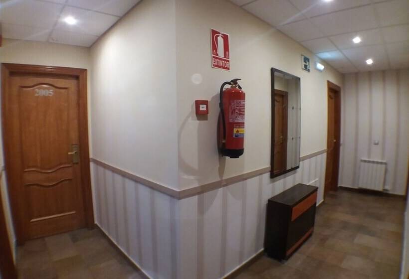 פנסיון Hostal Venecia Ii