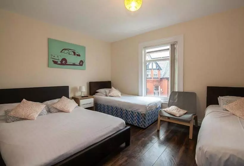 پانسیون Franks Serviced Accommodation