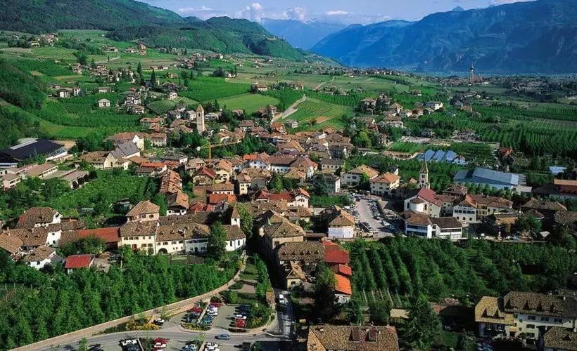 Aamiaismajoitus (B&B) Weißes Rössl