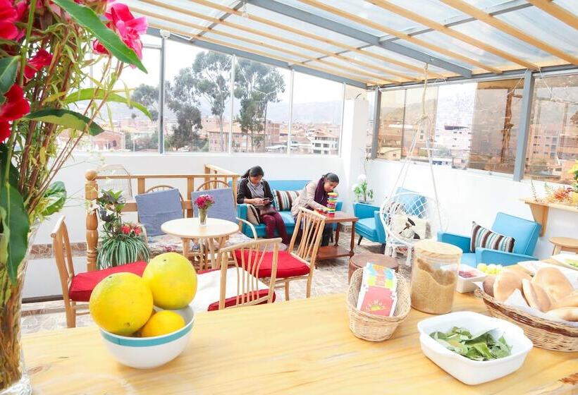 The Rooftop Hostel Cusco