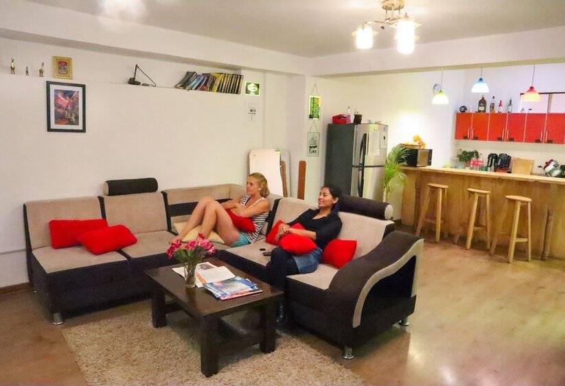 The Rooftop Hostel Cusco