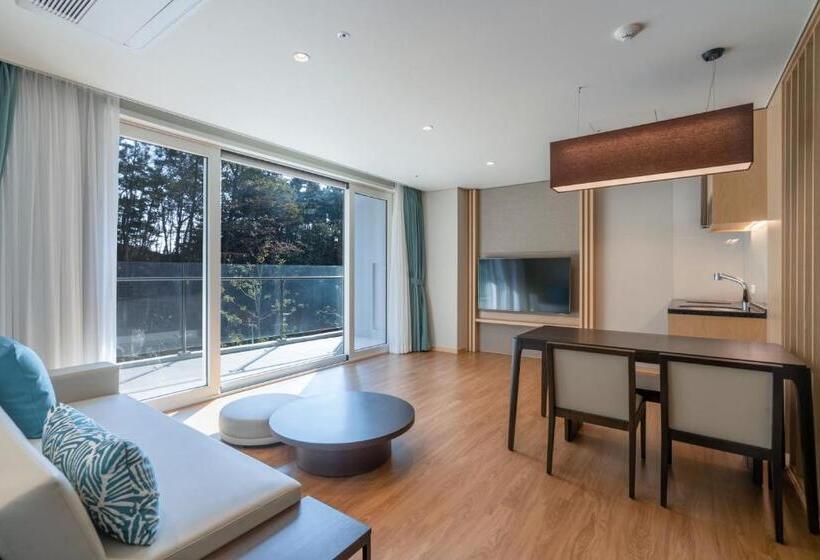 Hanwha Resort Geoje Belvedere