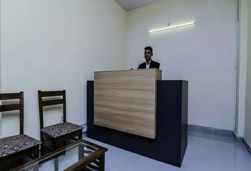 Hotelli Oyo 20031 Silverkey Jaypee Hospital