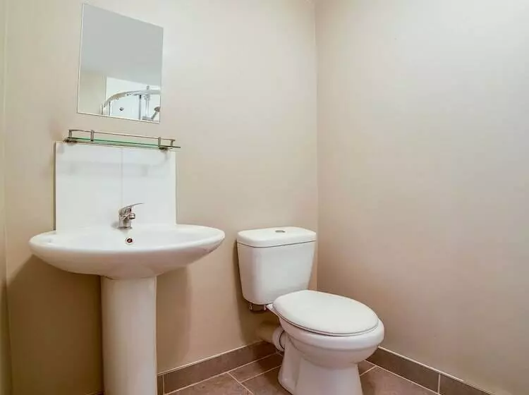 پانسیون Tequila And Dunlin Rooms Southport Central